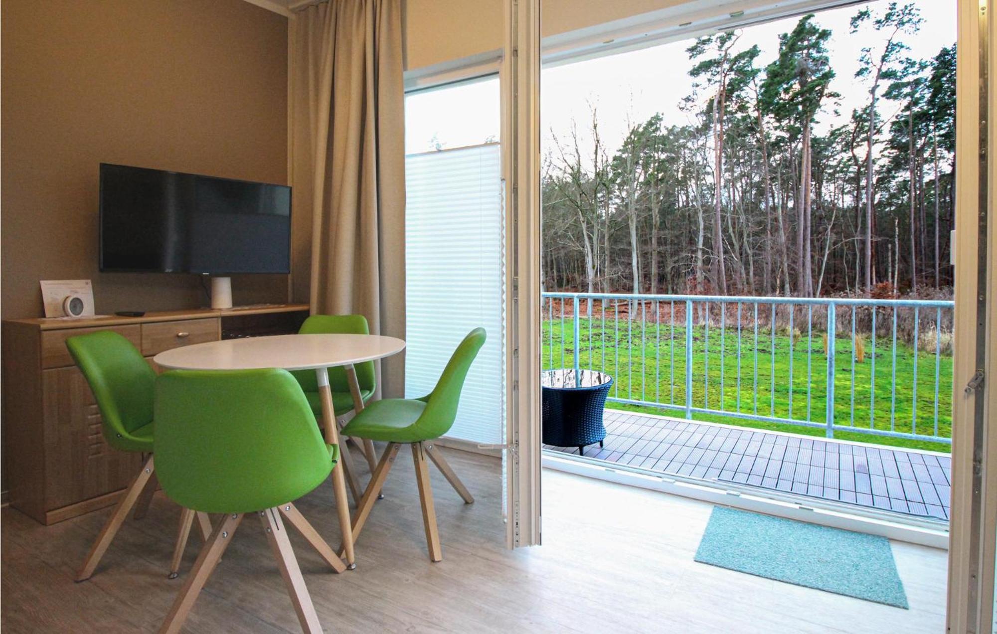 Stunning Apartment In Graal-Mueritz With Kitchen Exteriér fotografie